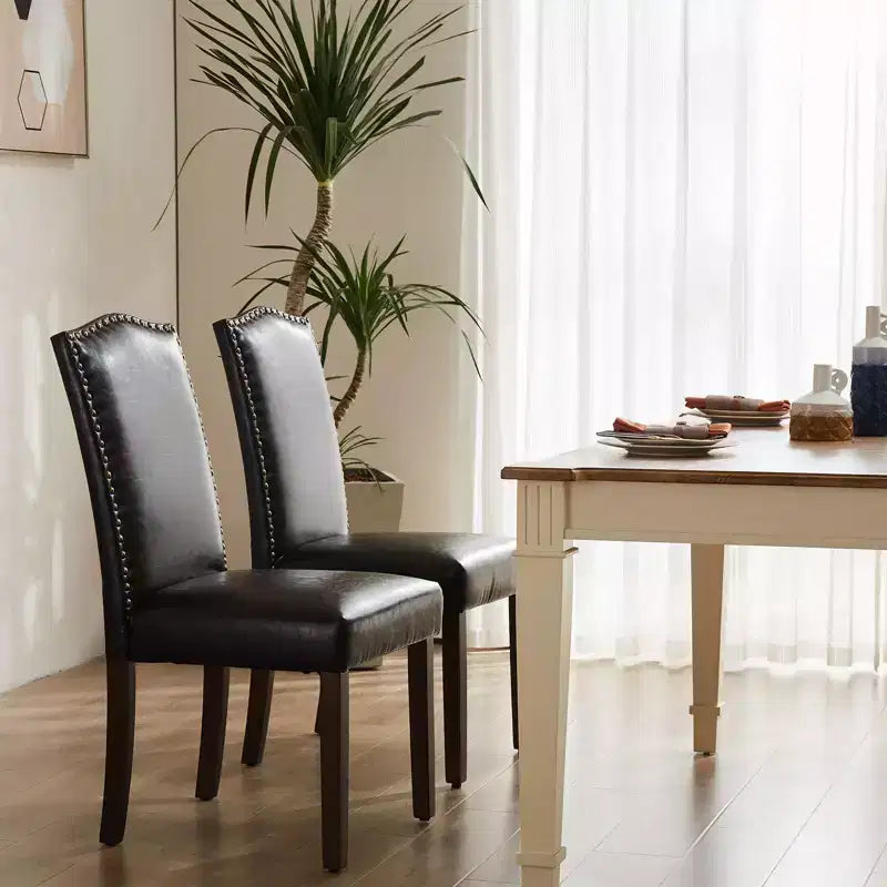 Chaises de salle à manger modernes sans accoudoirs avec tissu rembourré, garniture cloutée et pieds en bois