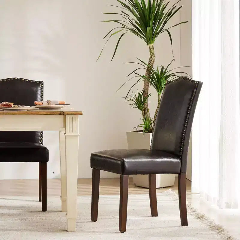 Chaises de salle à manger modernes sans accoudoirs avec tissu rembourré, garniture cloutée et pieds en bois