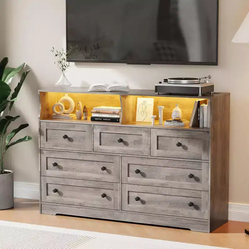 Commode en bois à 7 tiroirs - Commode moderne avec station de recharge USB et lumières LED, 2 casiers ouverts - Grande commode de chambre, Organisateur de rangement