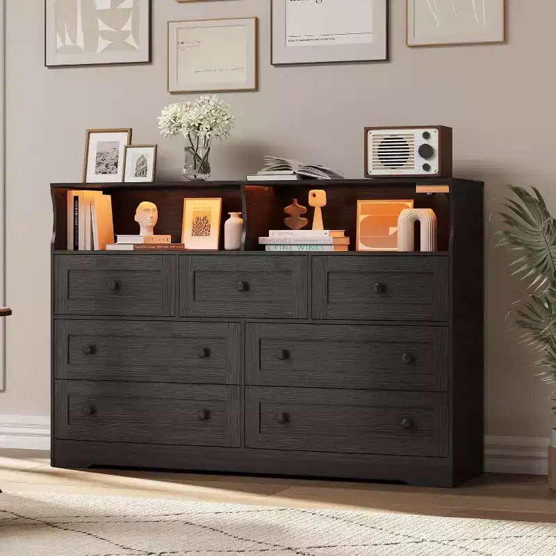 Commode en bois à 7 tiroirs - Commode moderne avec station de recharge USB et lumières LED, 2 casiers ouverts - Grande commode de chambre, Organisateur de rangement