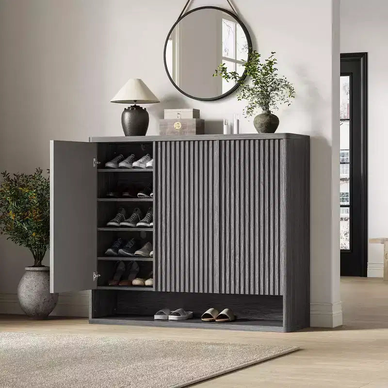 Meuble à chaussures avec porte cannelée, étagères réglables pour entrée, salon
