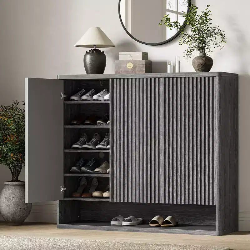 Meuble à chaussures avec porte cannelée, étagères réglables pour entrée, salon