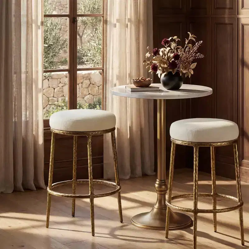 Lot de 2 tabourets de bar hauteur comptoir, tabourets de comptoir modernes rembourrés avec pieds en fer bronze martelé, chaises d'îlot en tissu bouclé pour salle à manger et bar