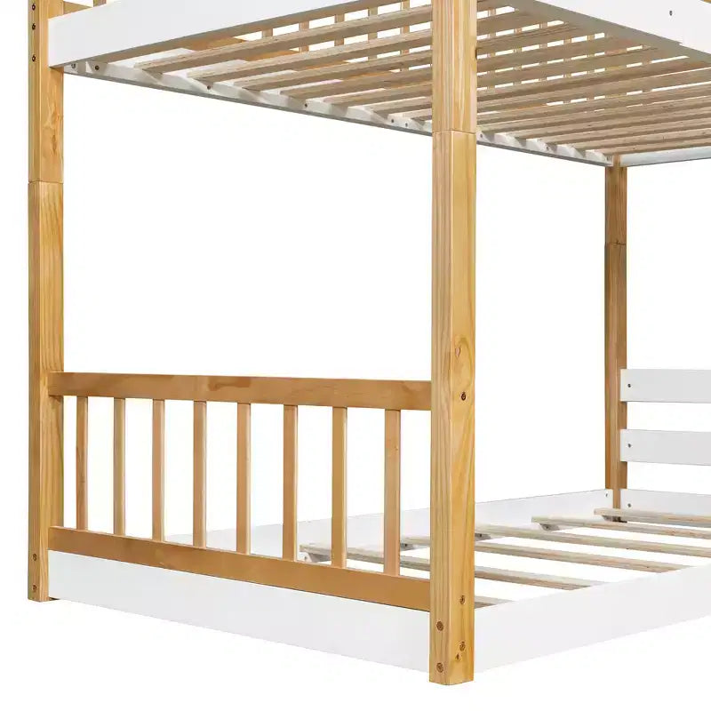 Lit superposé maison jumeaux sur jumeaux avec toit et fenêtre, lit superposé en bois pour enfants avec échelle et garde-corps, cadre en pin massif, naturel